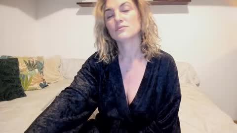 elena online show from 7, 3, 2025