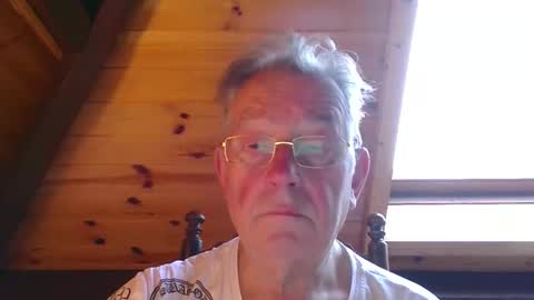 Snapshot of jahanc01 chatting on 10, 9, 2025 Malko online show from 10, 9, 2025