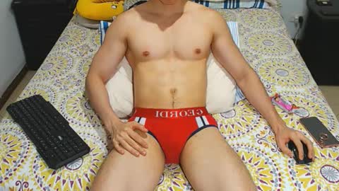 Snapshot of jahshot4 chatting on 13, 10, 2025 jahshot4 online show from 13, 10, 2025