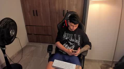 Snapshot of jake_pons chatting on 6, 6, 2026 Jake Pons online show from 6, 6, 2026