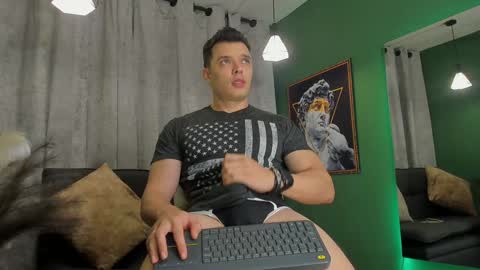 Snapshot of jakee_tyler chatting on 11, 1, 2025 Jake Tyler online show from 11, 1, 2025