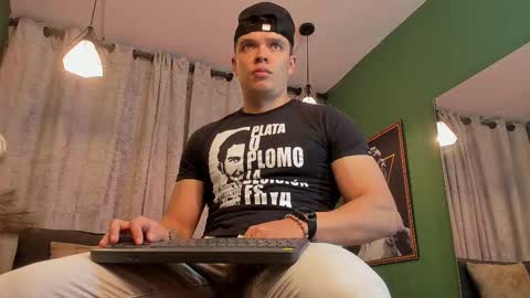 Snapshot of jakee_tyler chatting on 10, 9, 2025 Jake Tyler online show from 10, 9, 2025