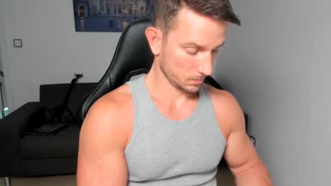Muscle beast P online show from 14, 12, 2024