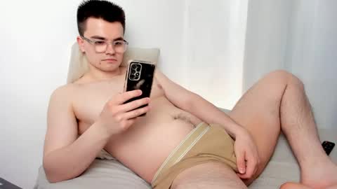 Hey there Im Jame online show from 15, 4, 2026