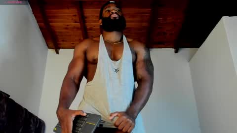 Snapshot of james_bbcmuscle chatting on 30, 4, 2026 James BBC online show from 30, 4, 2026