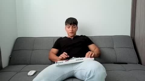 Snapshot of james_silva1 chatting on 22, 4, 2026 james_silva1 online show from 22, 4, 2026