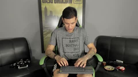 Snapshot of jamesinked_ chatting on 8, 12, 2024 Jamesinked online show from 8, 12, 2024