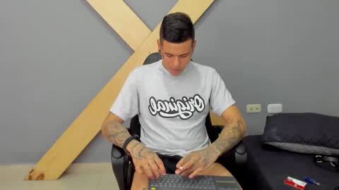 Snapshot of jamesinked_ chatting on 27, 12, 2024 Jamesinked online show from 27, 12, 2024