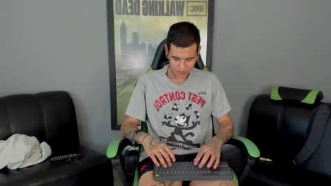 Snapshot of jamesinked_ chatting on 28, 1, 2025 Jamesinked online show from 28, 1, 2025