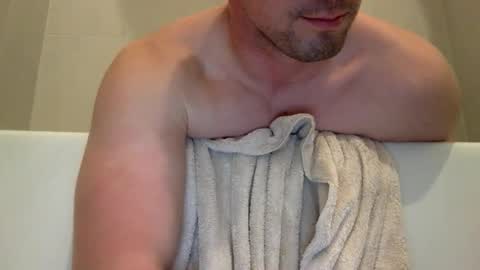 jamesnewtron online show from 7, 4, 2026