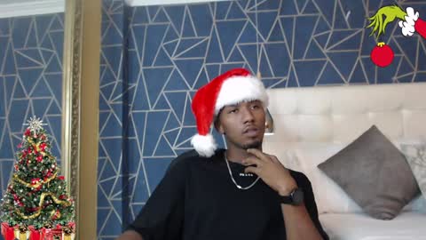 Snapshot of jamesparck chatting on 24, 12, 2024 James online show from 24, 12, 2024