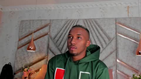 Snapshot of jamesparck chatting on 27, 12, 2024 James online show from 27, 12, 2024