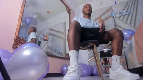 Snapshot of jamesparck chatting on 16, 2, 2025 James online show from 16, 2, 2025