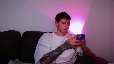 Snapshot of jamesss____ chatting on 27, 2, 2025 jamesss____ online show from 27, 2, 2025