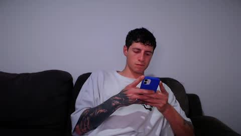 Snapshot of jamesss____ chatting on 2, 3, 2025 jamesss____ online show from 2, 3, 2025