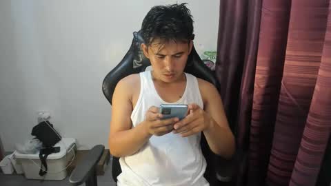 Snapshot of jamesthebigcockxxx chatting on 3, 1, 2025 jamesthebigcockxxx online show from 3, 1, 2025