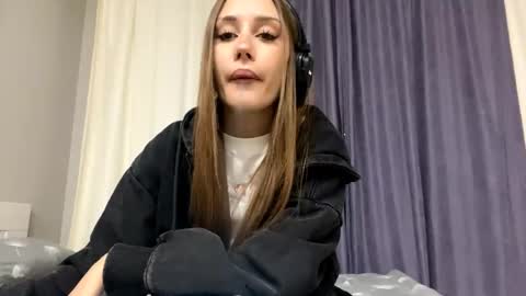 Milena online show from 8, 9, 2025