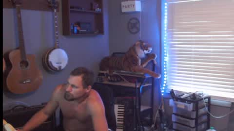 Snapshot of jameswebbscope chatting on 11, 5, 2026 Jameswebbscope online show from 11, 5, 2026