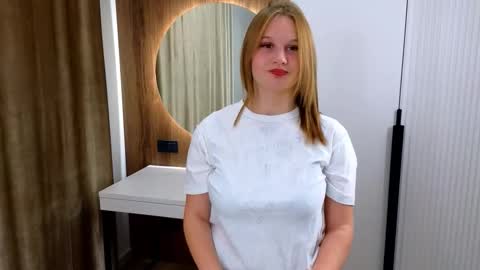 Snapshot of janharens chatting on 28, 10, 2025 Call me Eva online show from 28, 10, 2025