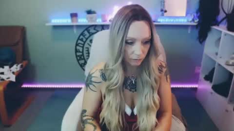 JaninaSecrets online show from 26, 12, 2024