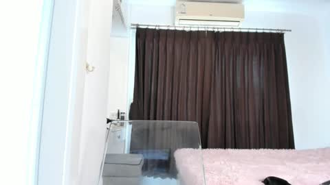 Snapshot of jap_amelle chatting on 5, 2, 2025 Amelle online show from 5, 2, 2025
