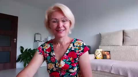 Jasmin room for people 40 online show from 22, 7, 2026