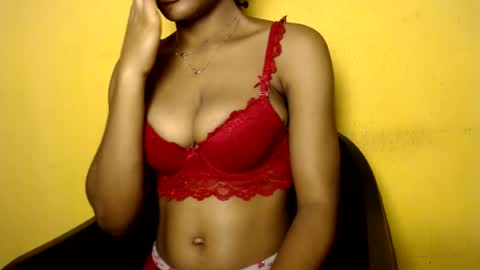 Snapshot of jasminee21 chatting on 7, 8, 2026 jasminee21 online show from 7, 8, 2026