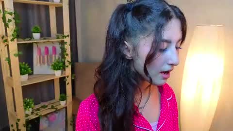 Snapshot of jasminmandro chatting on 12, 6, 2026 Fantastic Jasmin online show from 12, 6, 2026