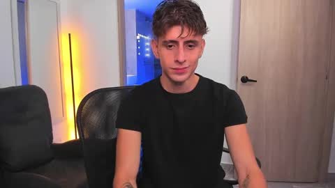 Snapshot of jasper__jones chatting on 5, 1, 2025 JASPER JONES online show from 5, 1, 2025