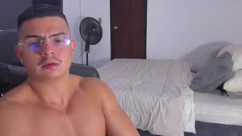 JBrooksXx online show from 18, 1, 2025