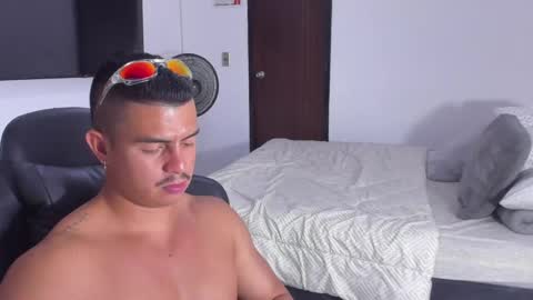 JBrooksXx online show from 30, 1, 2025