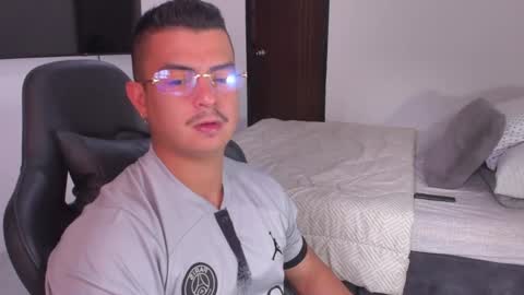JBrooksXx online show from 1, 2, 2025