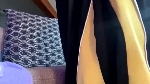 Snapshot of jawssharkparty chatting on 5, 2, 2025 Jaws  online show from 5, 2, 2025