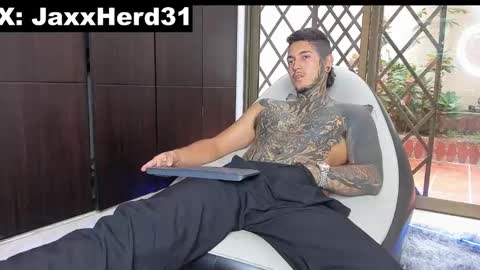 Snapshot of jaxxxonherd chatting on 5, 2, 2025 Michael online show from 5, 2, 2025