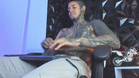 Snapshot of jaxxxonherd chatting on 18, 2, 2025 Michael online show from 18, 2, 2025
