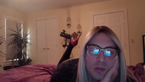 Snapshot of jay3517 chatting on 3, 11, 2025 jay3517 online show from 3, 11, 2025