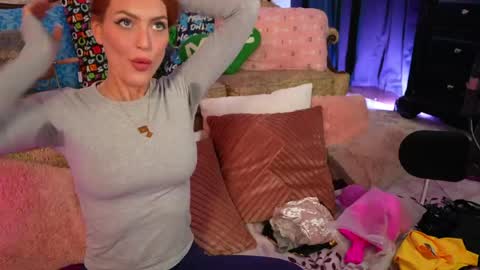 Snapshot of jaybeitsme chatting on 3, 5, 2026 JennyBlighe online show from 3, 5, 2026