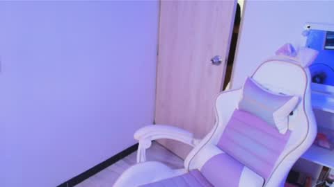 Snapshot of jayden_cournikovaa chatting on 25, 6, 2026 Jayen online show from 25, 6, 2026