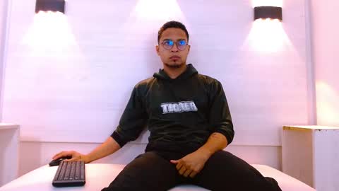 Jayden Morris online show from 12, 11, 2025