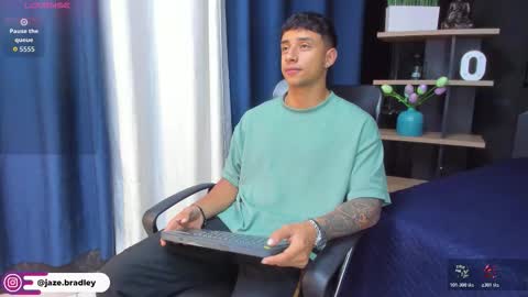 jaze_bradley online show from 30, 10, 2025