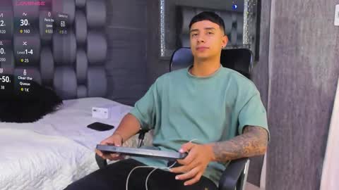 jaze_bradley online show from 11, 11, 2025