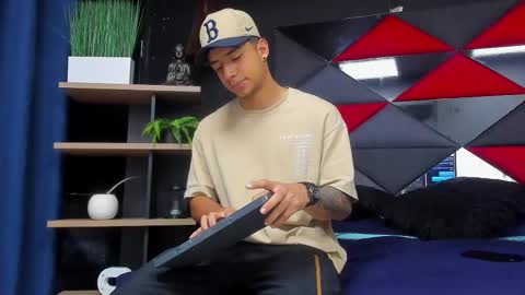 jaze_bradley online show from 24, 11, 2025