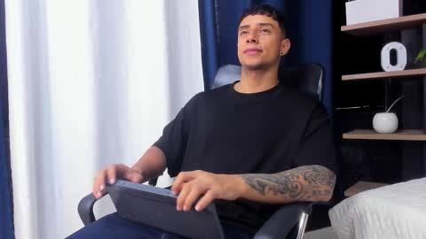 jaze_bradley online show from 28, 11, 2025