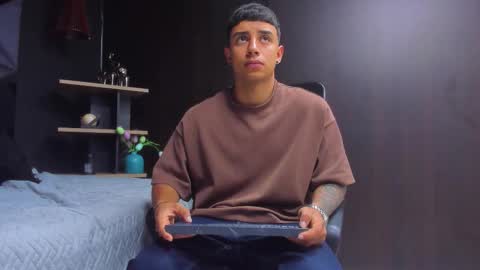 jaze_bradley online show from 15, 12, 2025