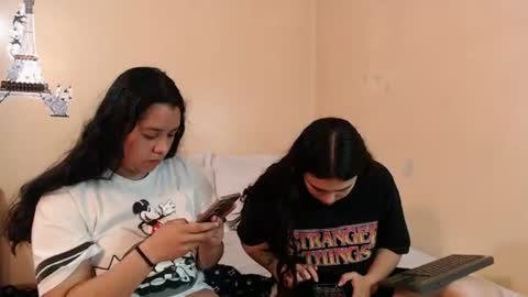 Snapshot of jazmin_dharius chatting on 5, 7, 2026 Jazmin and Scarlett online show from 5, 7, 2026