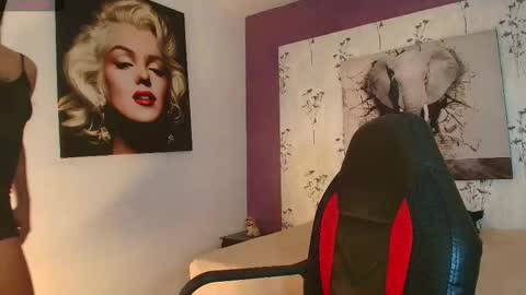 Snapshot of jazmin_shy chatting on 14, 9, 2025 Nice jazmin My schedule is from 6am to 2pm Colombia time Monday to Saturday. online show from 14, 9, 2025
