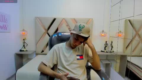 jdwhite18 online show from 12, 7, 2026