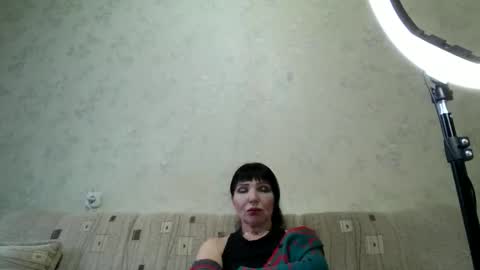 Snapshot of jeanedavis chatting on 5, 5, 2026 JeaneDavis online show from 5, 5, 2026