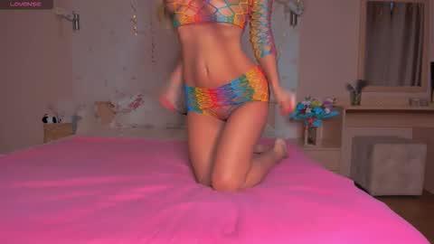 Snapshot of jeannesnowru chatting on 1, 3, 2026 Jeanne online show from 1, 3, 2026