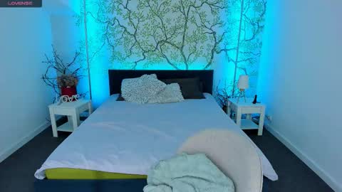 jeanniefox_ online show from 14, 10, 2025